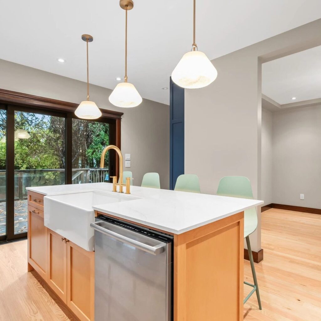 carousel-kitchen-sink Kitchen sink wall repaint Vancouver BC
